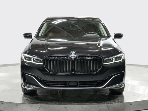 2021 BMW 740 i xDrive