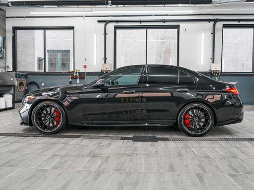 2024 Mercedes-Benz AMG C 63 S E Performance