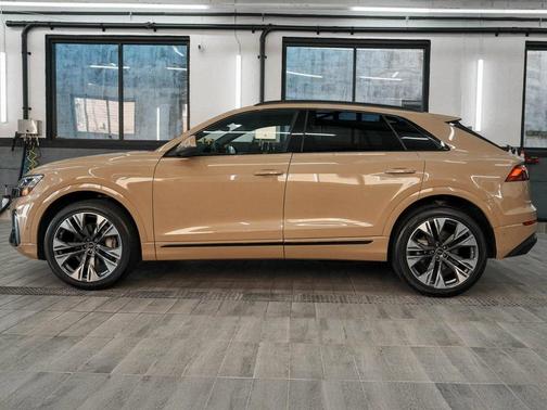 2024 Audi Q8 55 Premium