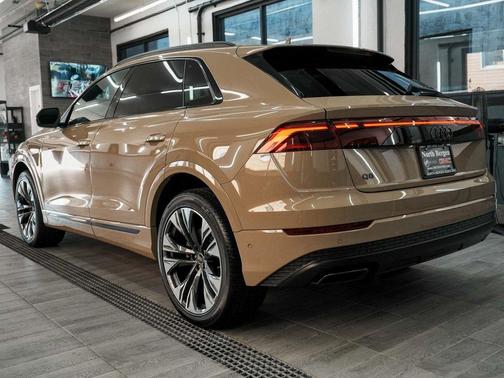 2024 Audi Q8 55 Premium