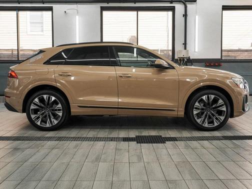 2024 Audi Q8 55 Premium