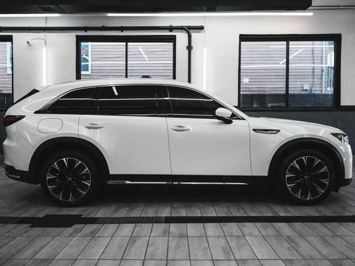 2024 Mazda CX-90 Premium