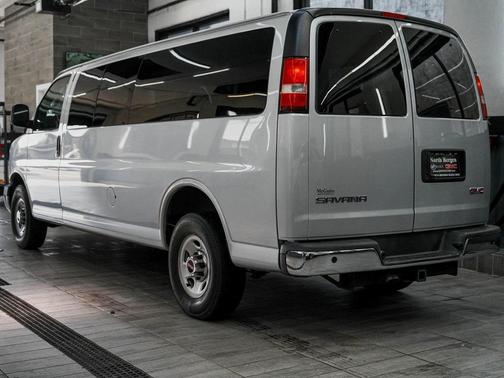2017 GMC Savana 3500 LT