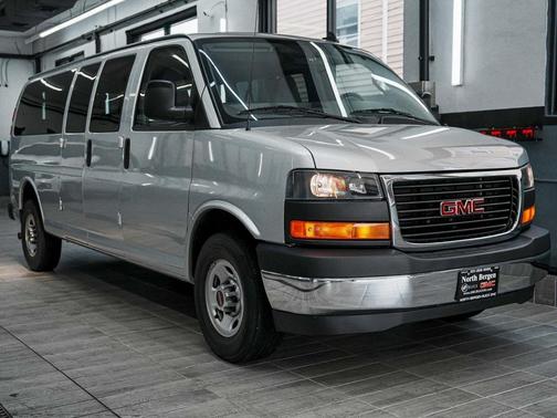 2017 GMC Savana 3500 LT