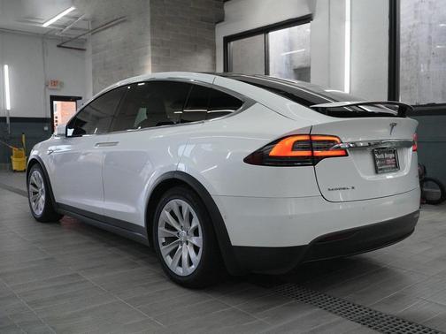 2016 Tesla Model X 90D