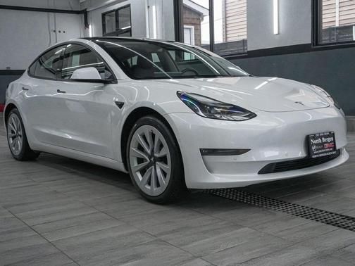 2022 Tesla Model 3 Long Range
