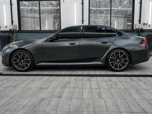 2025 BMW M5 Base