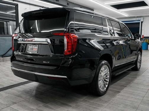 2024 GMC Yukon XL SLT