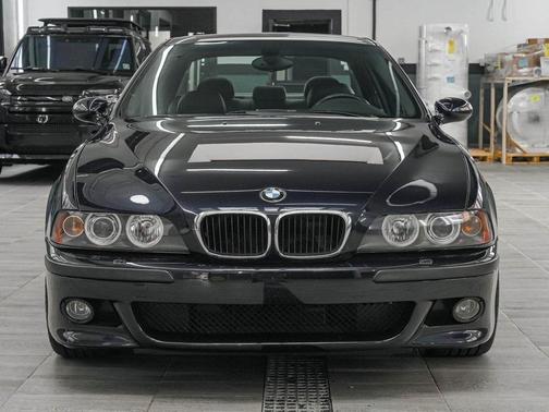2003 BMW M5