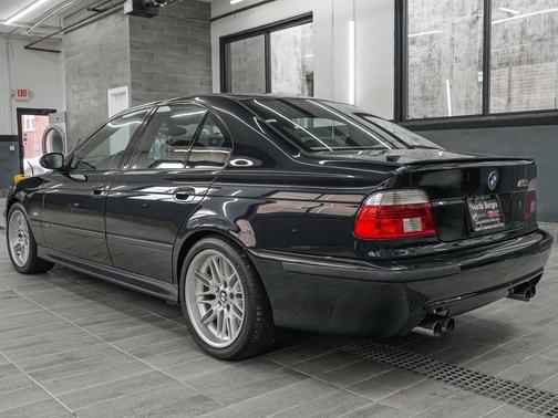 2003 BMW M5