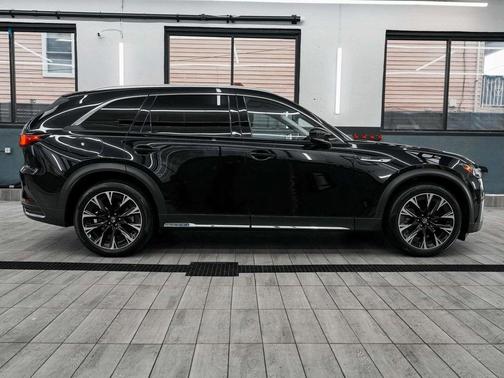 2024 Mazda CX-90 PHEV Premium