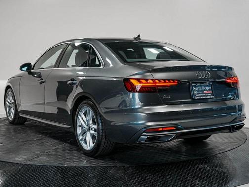 2023 Audi A4 45 S line quattro Premium