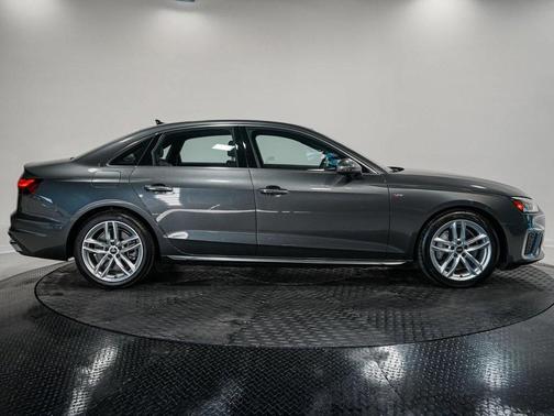 2023 Audi A4 45 S line quattro Premium