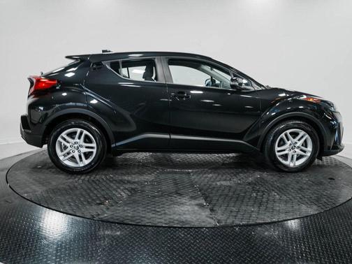 2021 Toyota C-HR LE