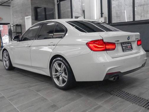 2017 BMW 330 i xDrive