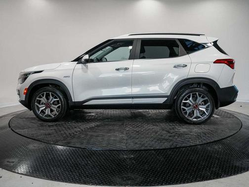 2023 Kia Seltos SX