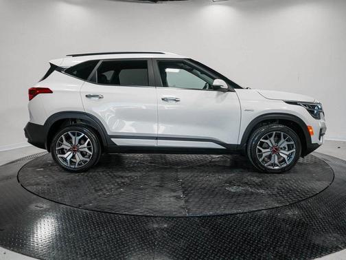 2023 Kia Seltos SX