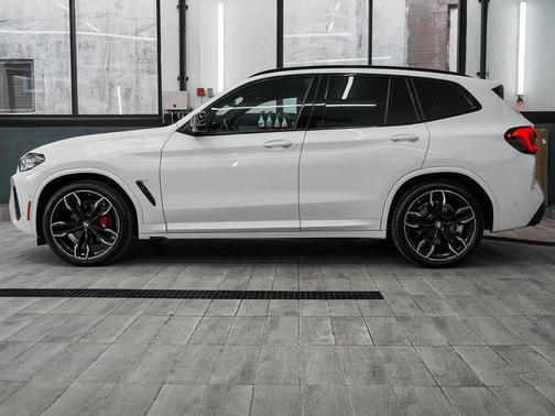 2023 BMW X3 M40i
