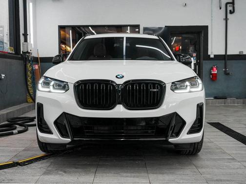 2023 BMW X3 M40i