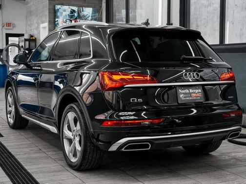 2023 Audi Q5 45 S line Premium Plus