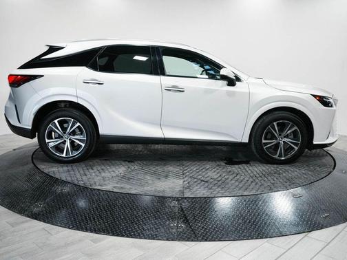 Eminent White Pearl 2023 Lexus RX 350 Premium