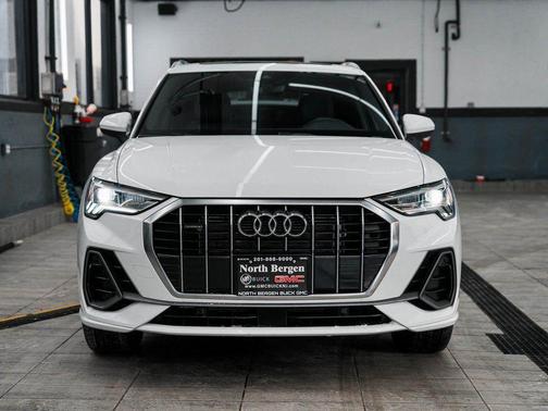 2025 Audi Q3 45 S line Premium