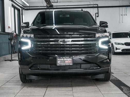 2022 Chevrolet Suburban RST