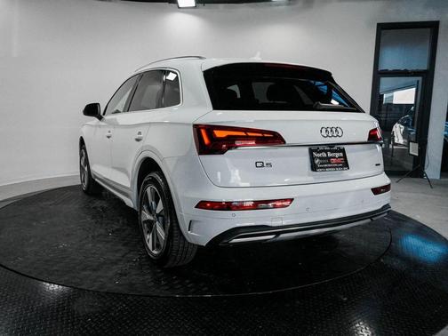 2024 Audi Q5 40 Premium