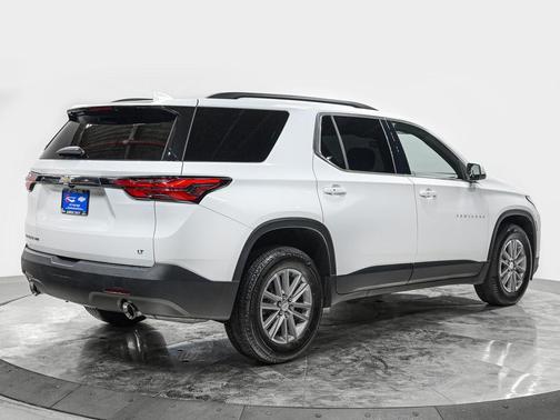 2022 Chevrolet Traverse LT Leather