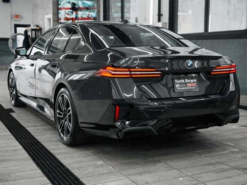 2026 BMW 530 i xDrive