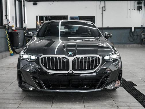 2026 BMW 530 i xDrive