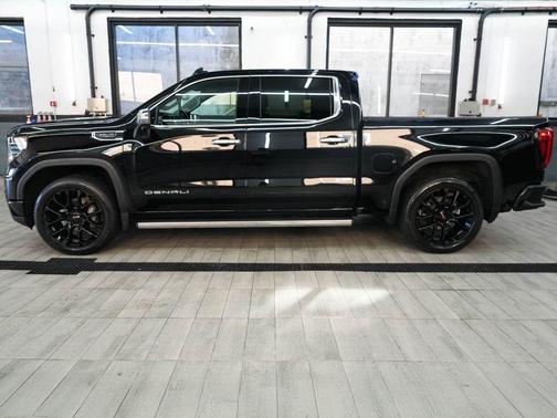 Onyx Black 2023 GMC Sierra 1500 Denali