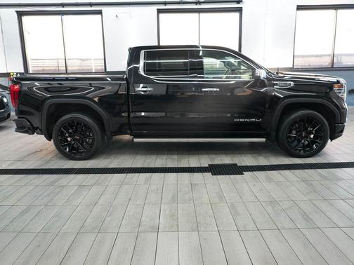 Onyx Black 2023 GMC Sierra 1500 Denali