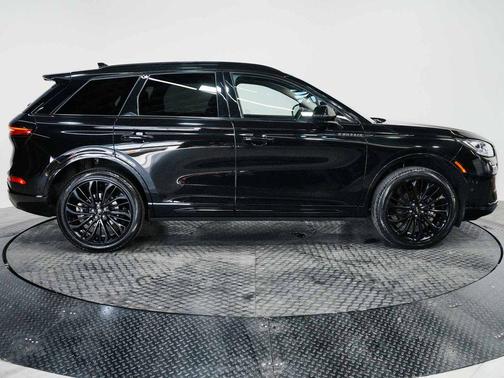 Infinite Black Metallic 2023 Lincoln Corsair Reserve