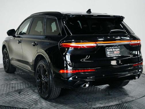 Infinite Black Metallic 2023 Lincoln Corsair Reserve