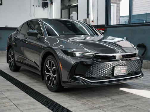 2023 Toyota Crown XLE