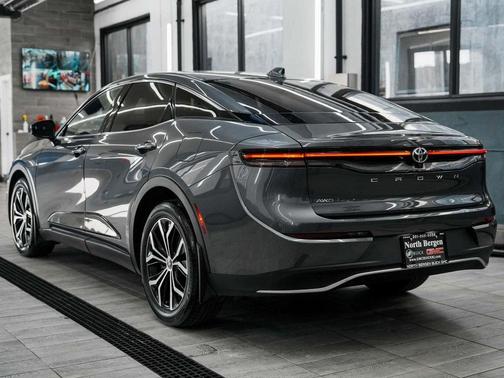 2023 Toyota Crown XLE