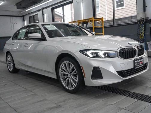 2023 BMW 330 i xDrive
