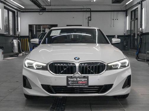 2023 BMW 330 i xDrive