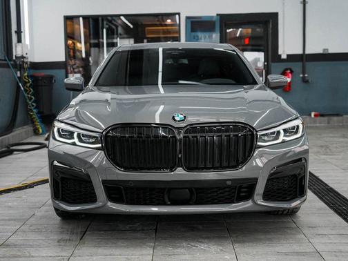 2022 BMW 750 i xDrive