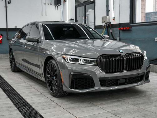 2022 BMW 750 i xDrive