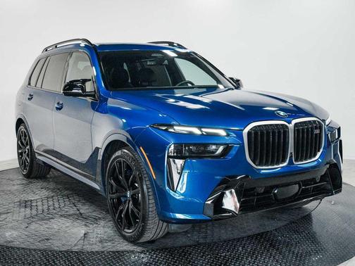 Bay Blue 2026 BMW X7 M60i
