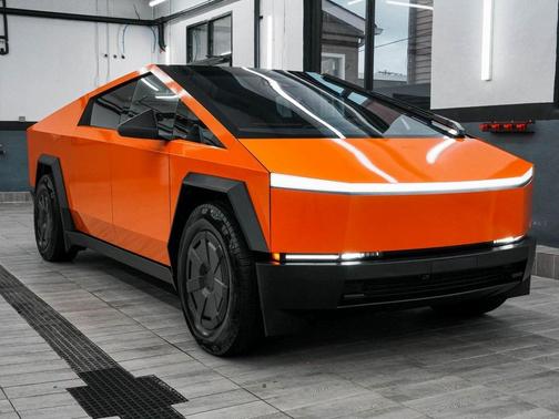 2024 Tesla Cybertruck Base
