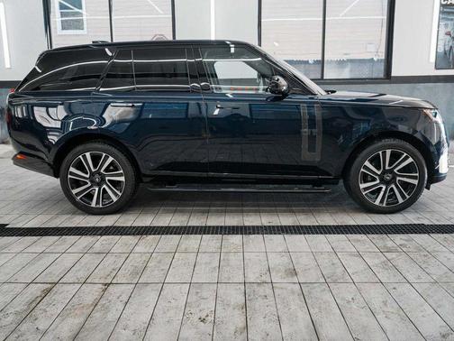 2023 Land Rover Range Rover P530 SE