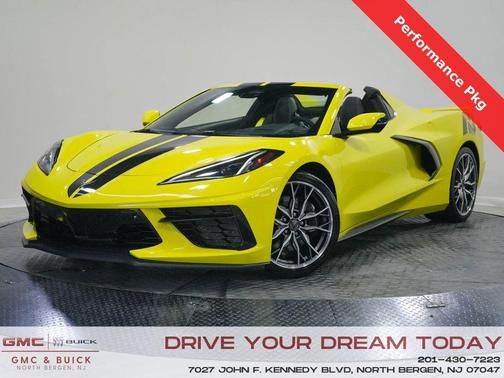Accelerate Yellow Metallic 2024 Chevrolet Corvette Stingray w/3LT