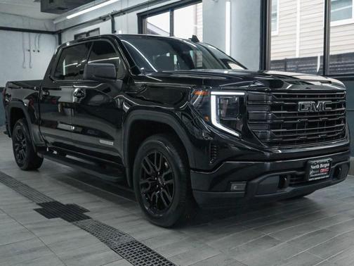 2023 GMC Sierra 1500 Elevation
