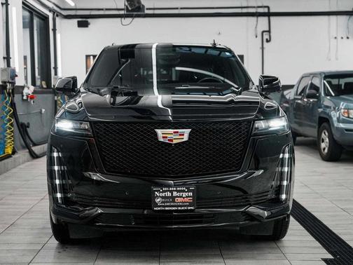 2024 Cadillac Escalade Sport