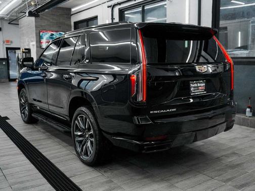 2024 Cadillac Escalade Sport