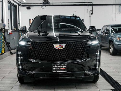 2024 Cadillac Escalade Sport