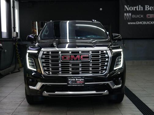 Onyx Black 2025 GMC Yukon XL Denali